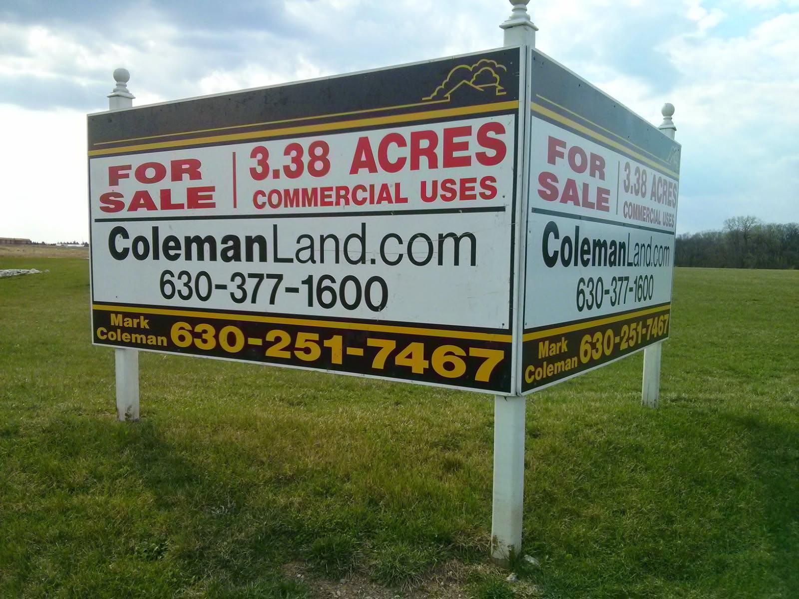 ColemanLand.com 'For Sale' three-sided commercial land sign
